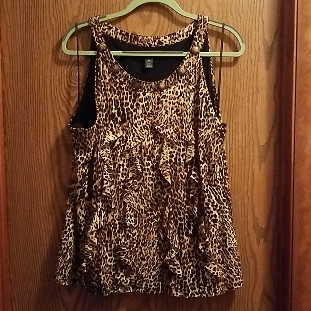 Leopard print top